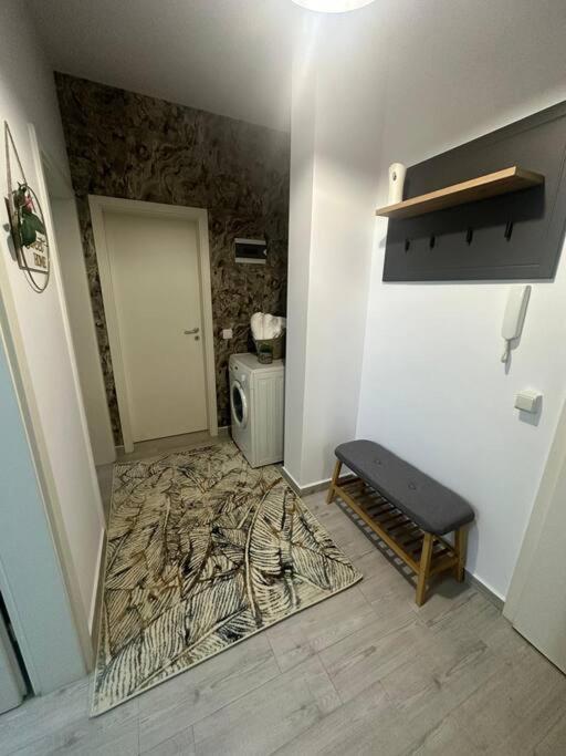 Newlevel Studio Brasov Luaran gambar